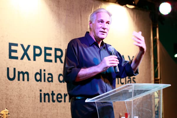Unifavip | DeVry recebe Max Gehringer