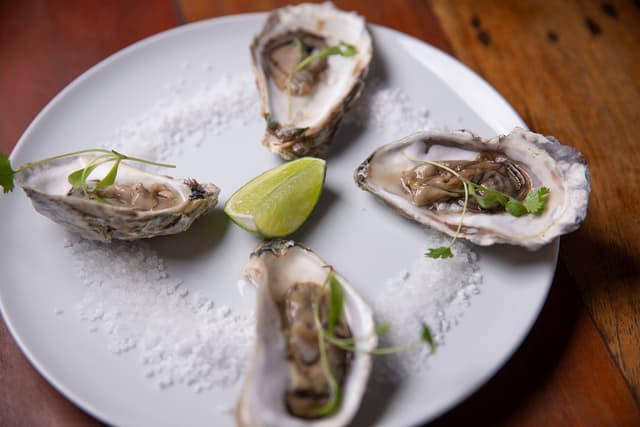 LA PLAYA investe em ostras com toque peruano