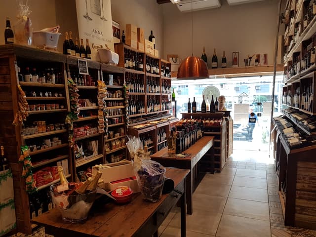 Empório cai na folia